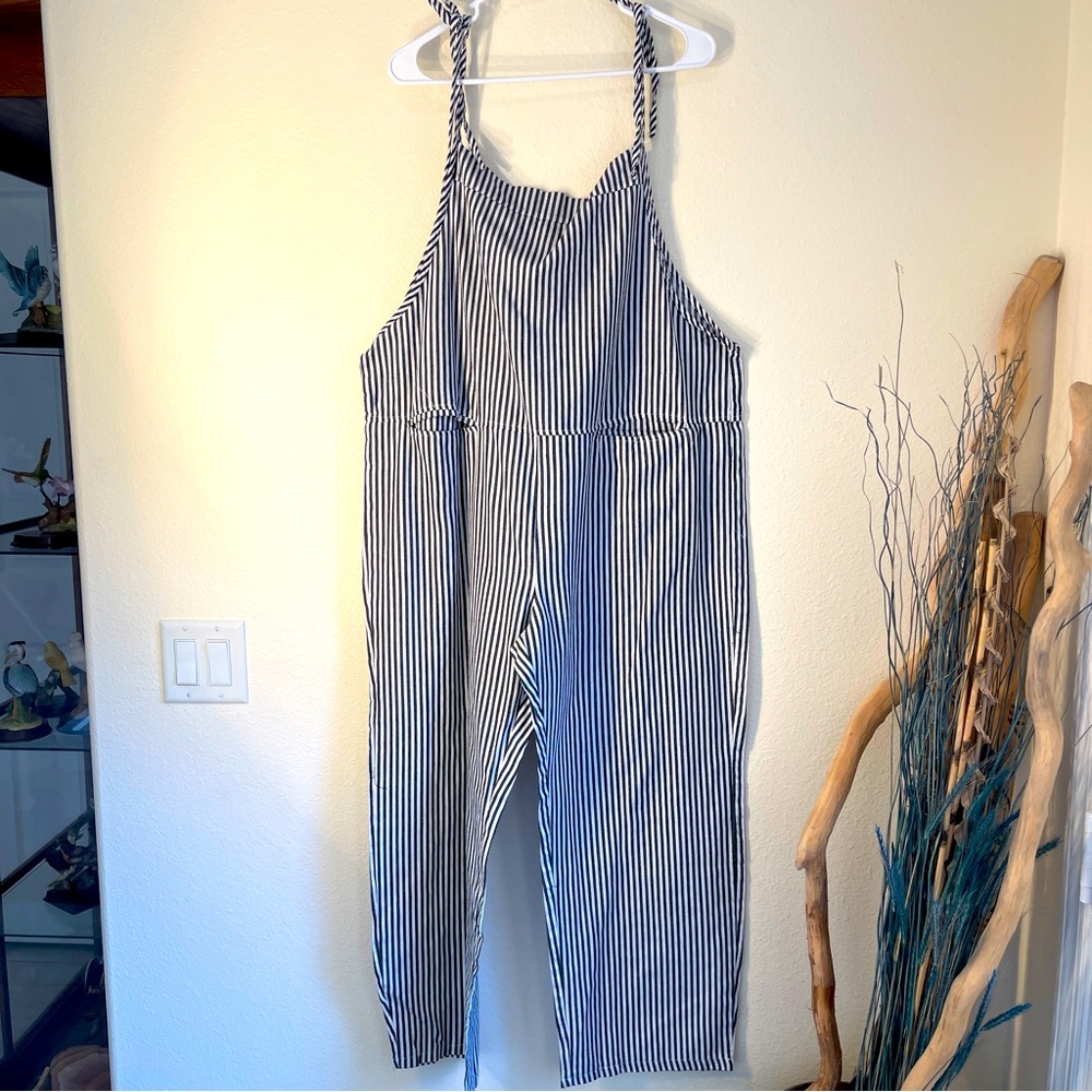 Bibb Overalls striped pockets oversized L-XL tie straps